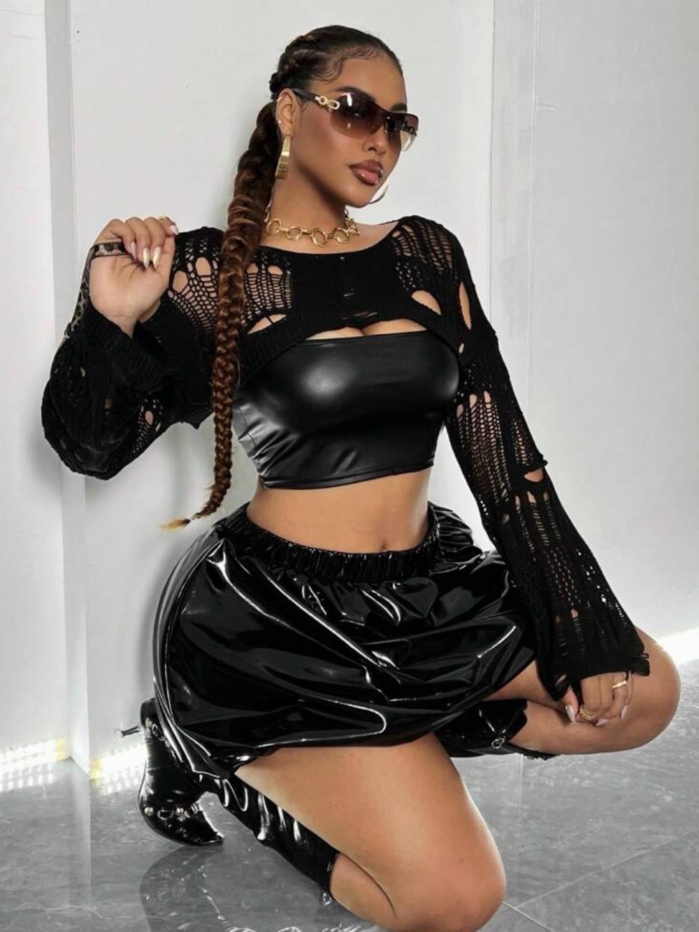 Black Cropped Knit Pullover Sweater